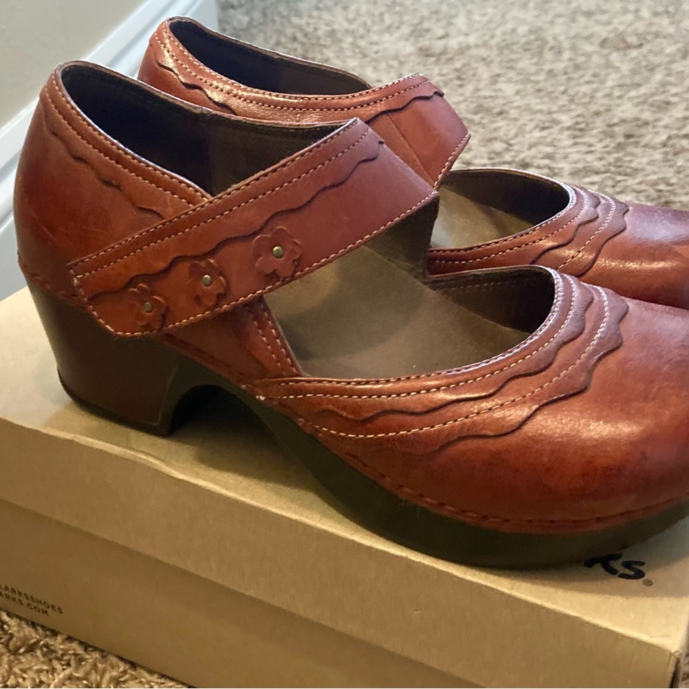 Dansko clogs. Like new. Size 37